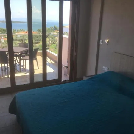 Thealos Вурвуру