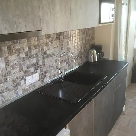 Thealos Apartament *