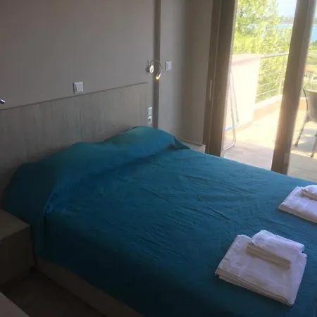 Thealos * Vourvourou